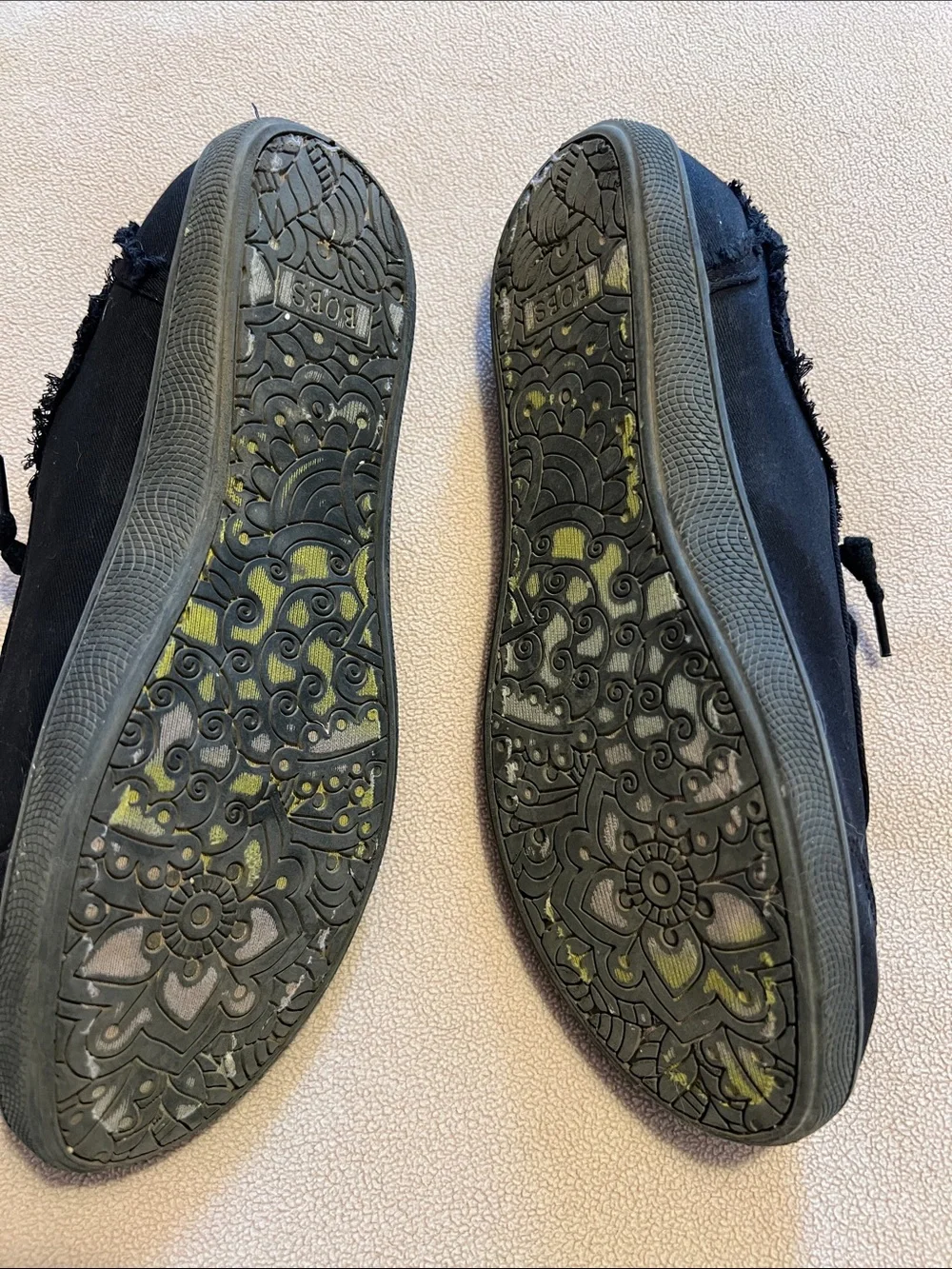 Women’s Skechers Black Lace-Up Casual Sneakers with Rose Gold Eyelets 8.5